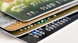 Imagem ilustrativa que simboliza o artigo que tem como o titúlo: Entenda como funcionam os cartões de crédito