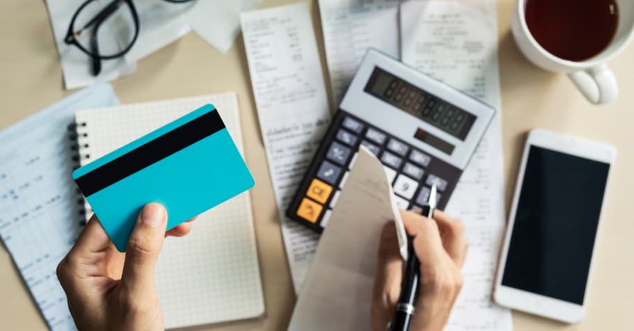 Entenda o pagamento mínimo do cartão de crédito e porque evitá-lo